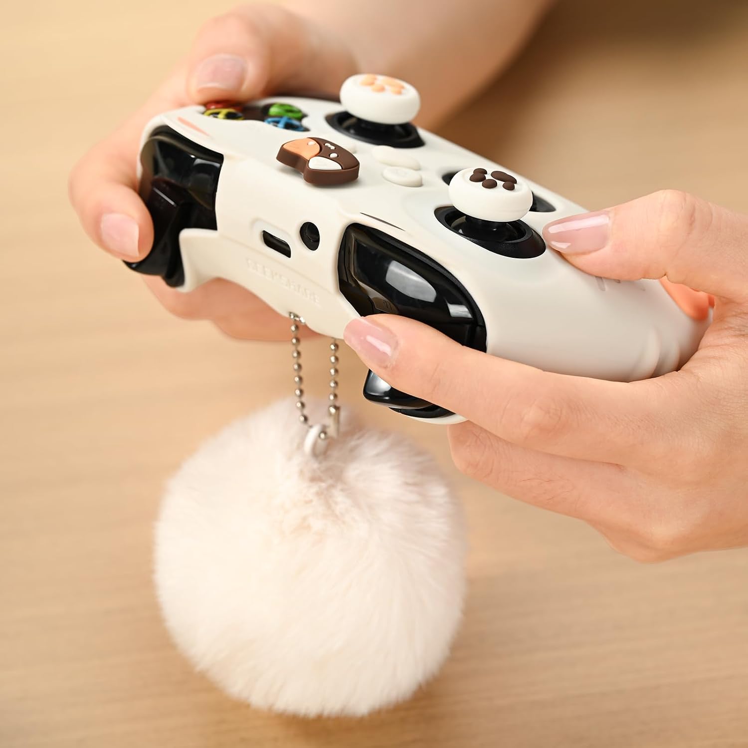 GeekShare Silicone Case for Xbox Series X/S Controller, Soft Non-Slip Protective Skin Cover with 2 Thumb Caps, Ergonomic Handle Anti-Fall for Gamers (Calico Cat)